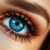 Makijaż dla niebieskich oczu – najlepsze kolory i techniki